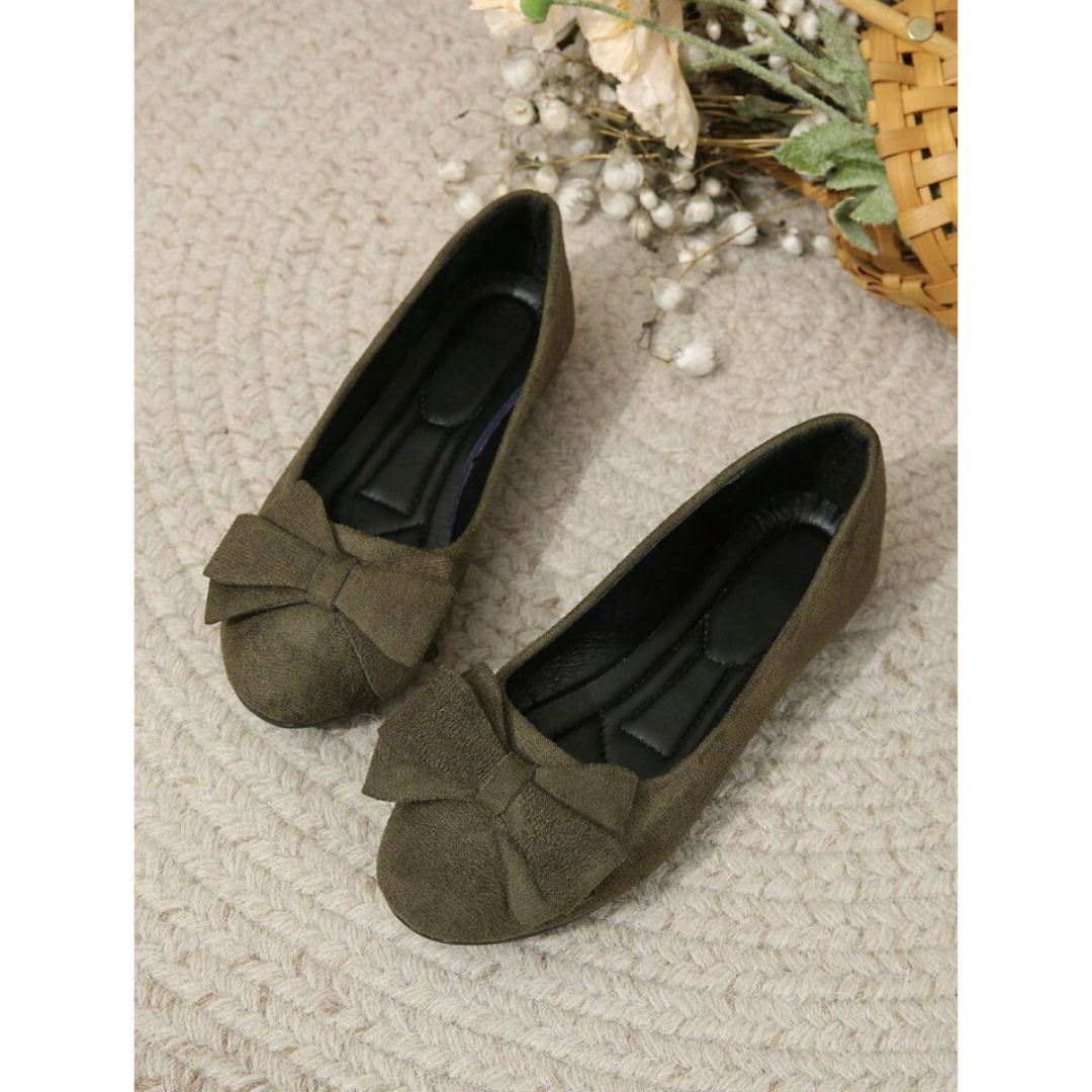 Belle | Women’s Grip Closed Toe Flats | Work