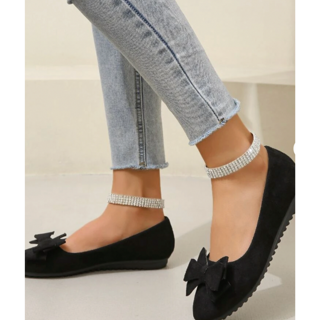 Belle | Women’s Grip Closed Toe Flats | Work